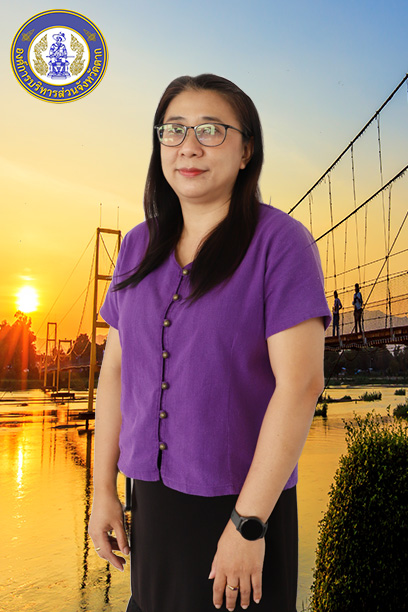 นางสาวรพิชญา โสภาโชติ